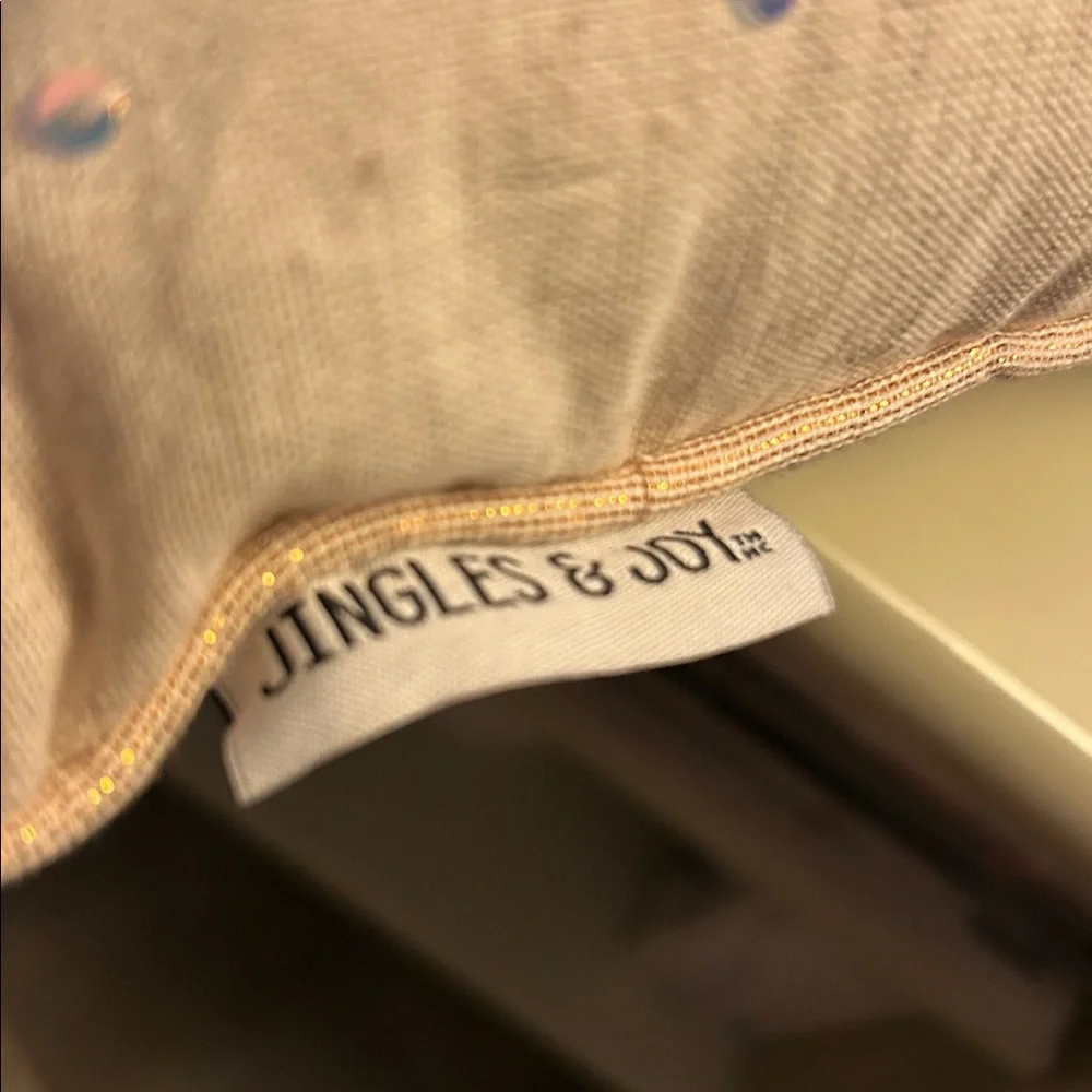 Jingles & Joy brighten up